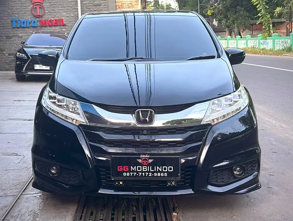 Honda Odyssey 2.4 E Prestige CVT Automatic Th 2016