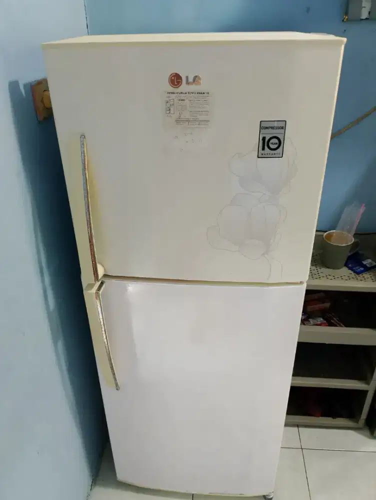 Dijual kulkas 2 pintu LG ORI nominus..