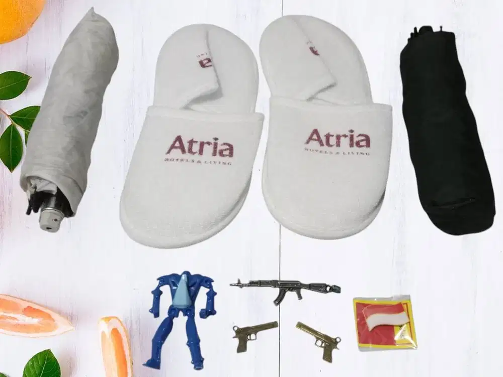Borongan Super Murah! Bandul AK-47 & Beretta, Robot Rhino, PIN, Payung