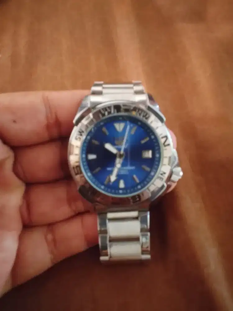 Jam tangan seiko