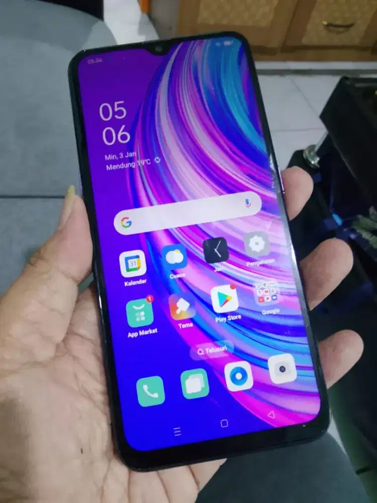 Oppo f11.. 4/128.. msh ok puny Murrah ja