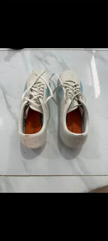 Sepatu Bola Ortuseight Horizon Fg White Cyan Ortrange