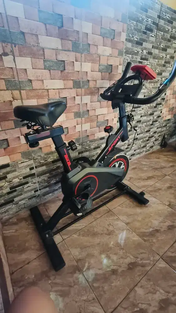 Sepeda Statis Sport untuk olah raga dalam rumah
