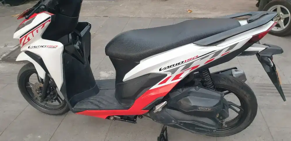 Vario 150 SE th 2020 W Gresik istimewa km 21 rb pjk baru plat 2030