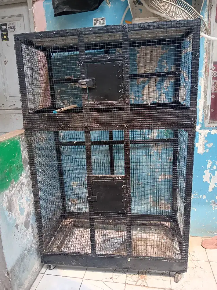 Kandang burung aviari
