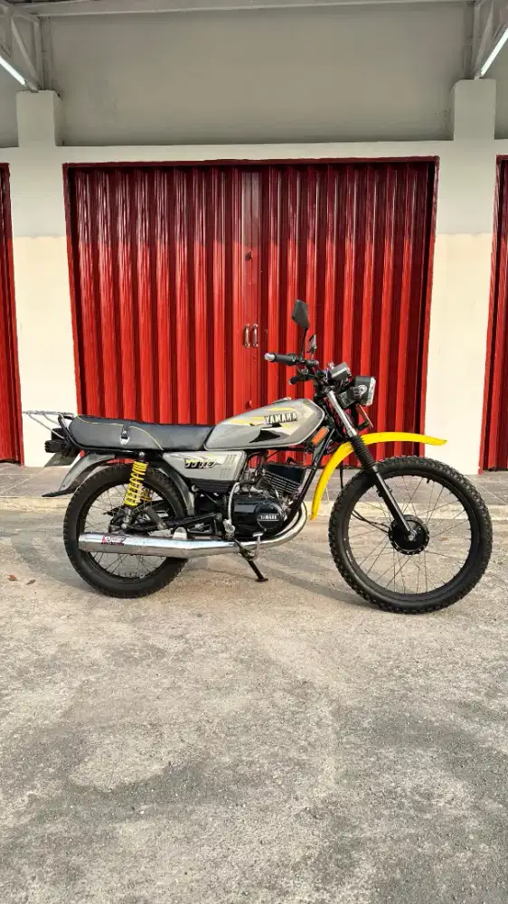 Yamaha YT 2002 asli Stone Grey YT115 glowing