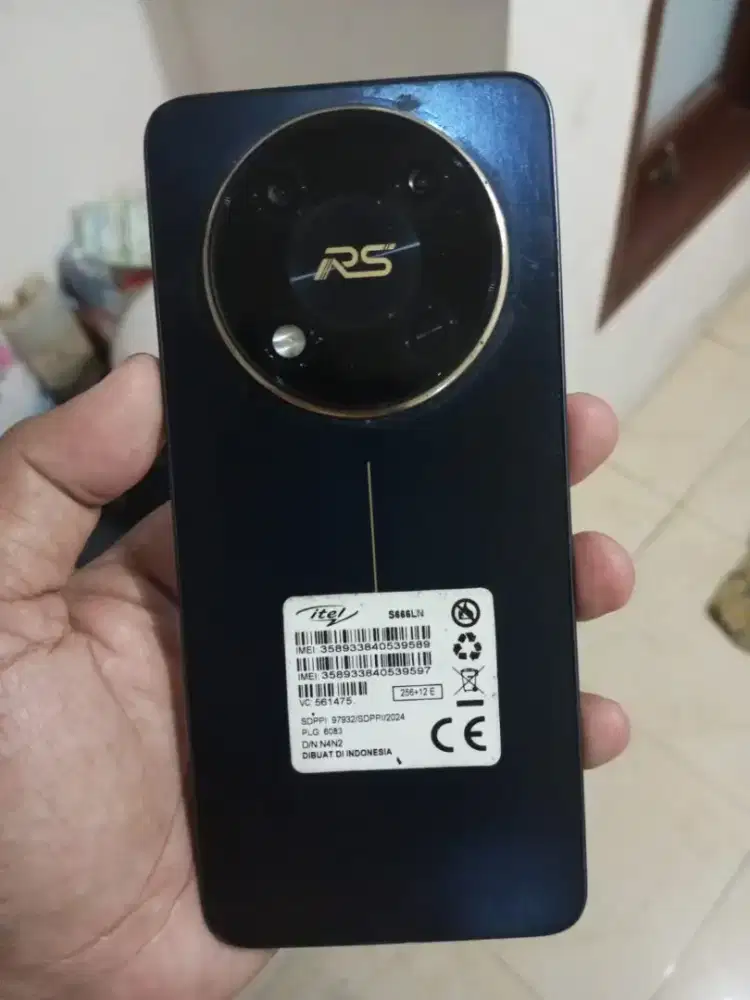 ITEL RS4 12/256GB