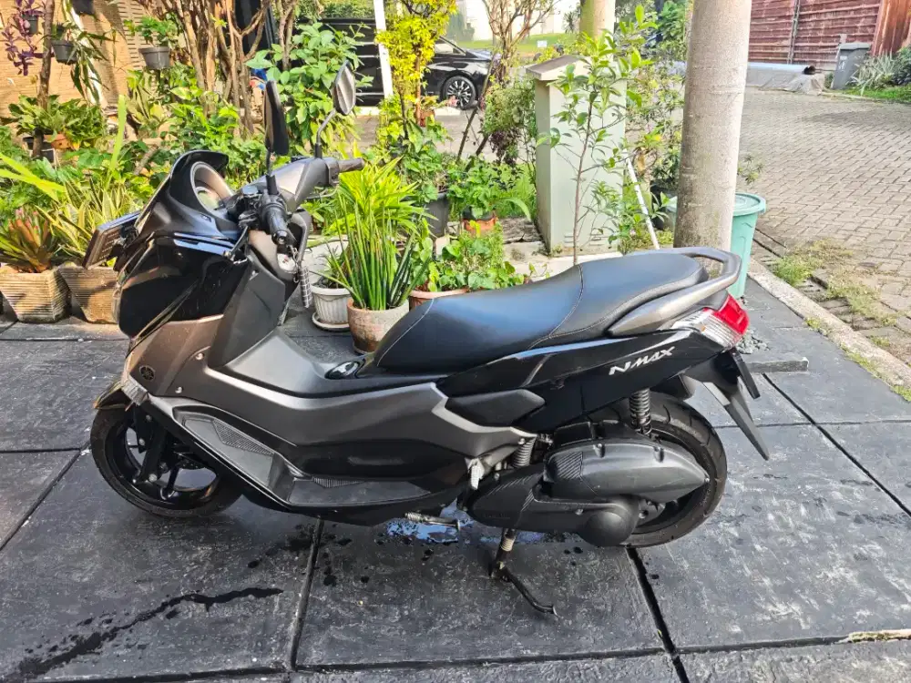 Yamaha NMAX 155 cc 2017 – Hitam Glossy Mulus, Surat Lengkap
