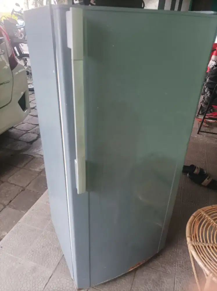 Dijual Freezer Sharp