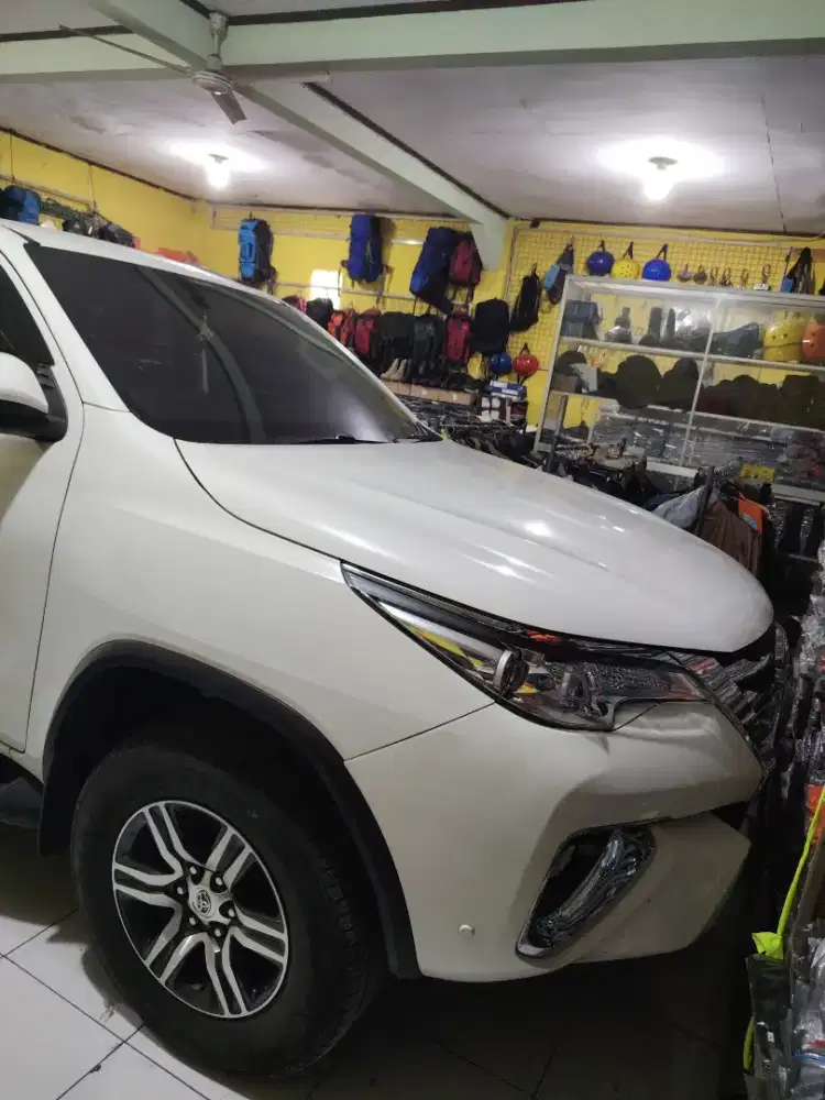 Fortuner 2.4G diesel. KM rendah