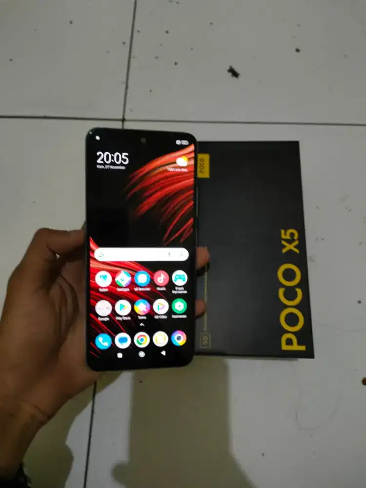Poco x5 5g
Ram 8/256
Fullset