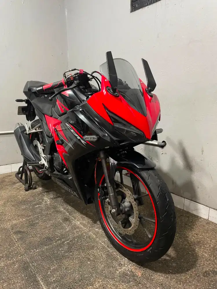 HONDA CBR 150 2019