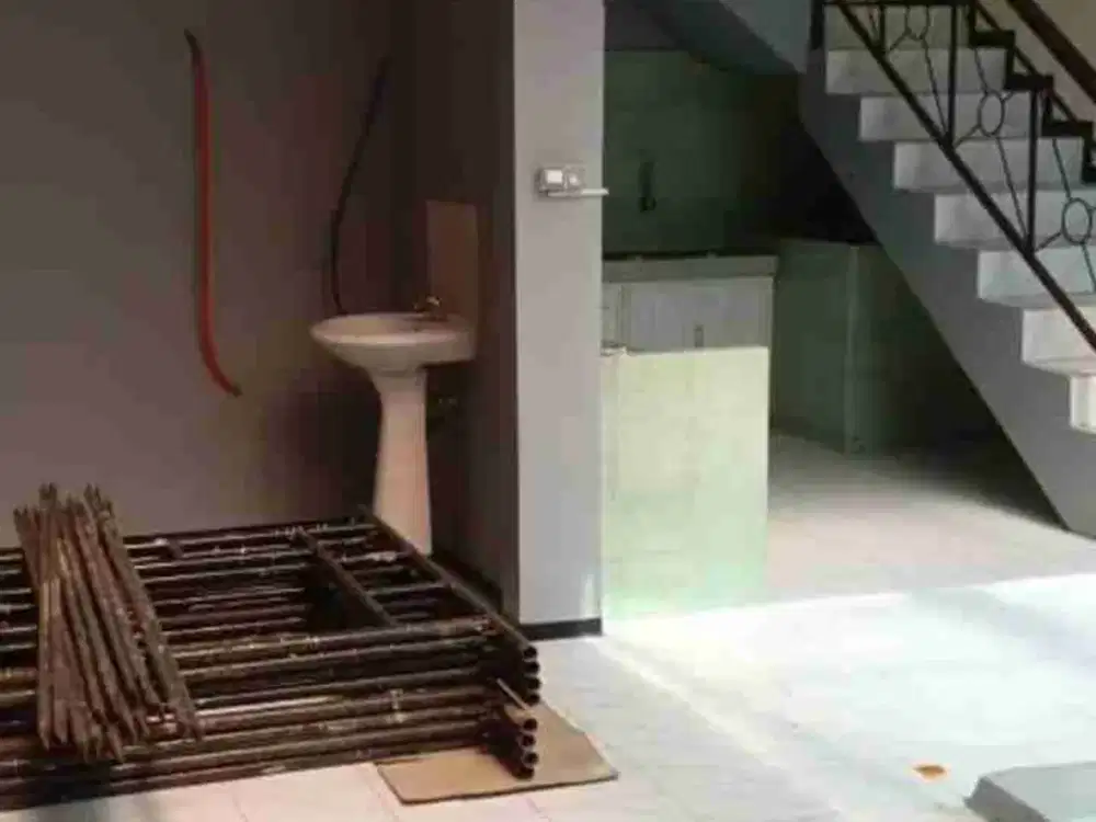 Dijual Rumah Luas di Villa Tidar Estate
