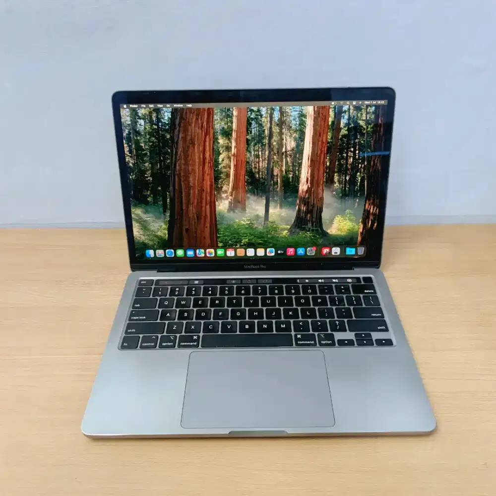 Macbook pro retina 2020 13.3 inch core i5 8gB/256gb mulus no dent