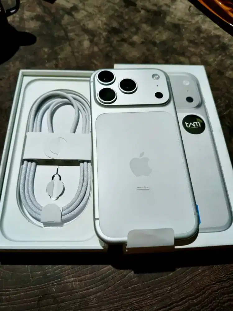 Iphone 17 Pro 256gb ibox open box aja utuh tidak terpakai