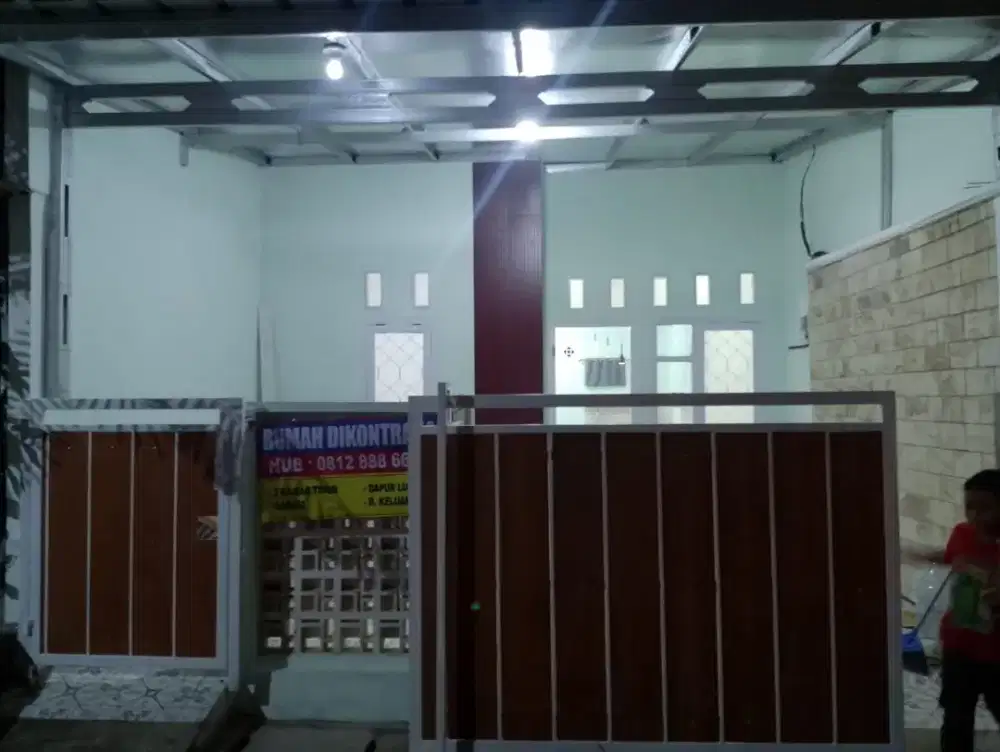 Dikontrakkan rumah di gading elok 1 johar karawang
