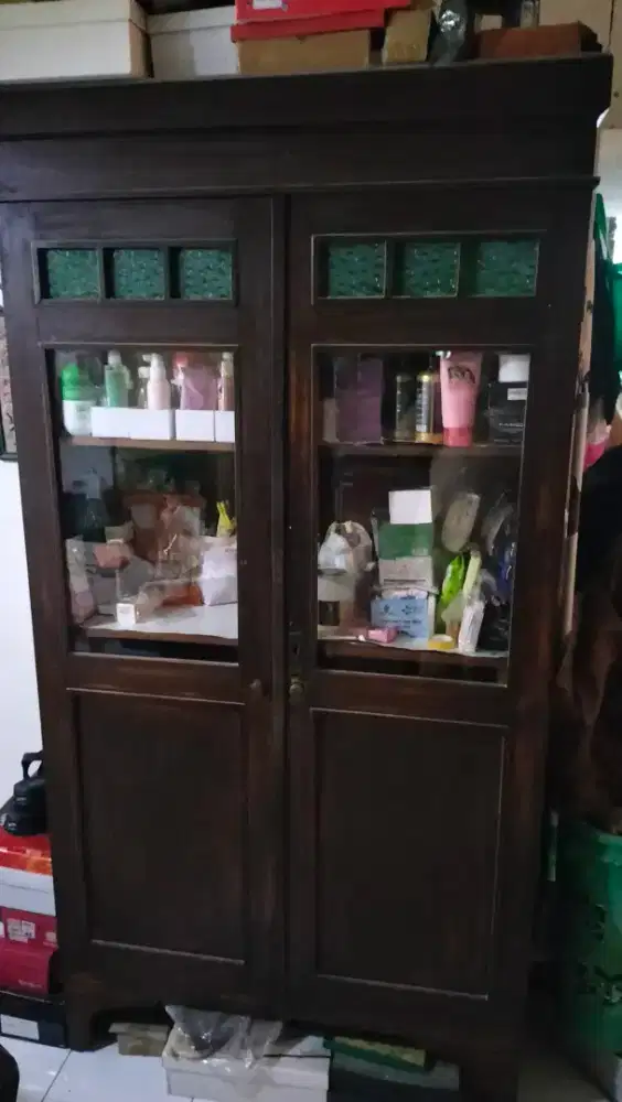 Jual cepat lemari jati kuno