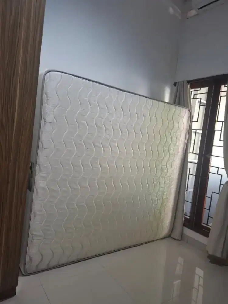Kasur springbed 180x200 king size preloved super koil second