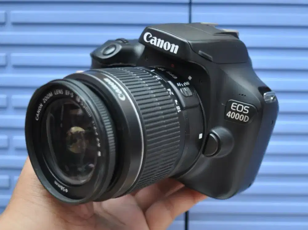 Canon 4000D lensa 18-55mm