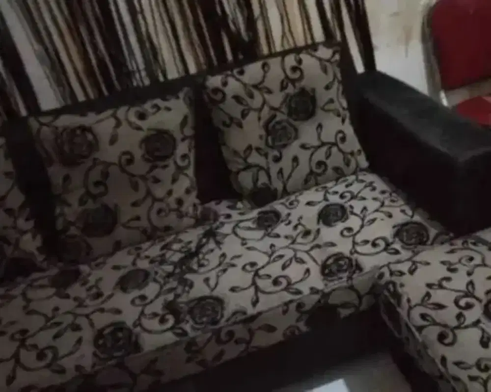 Jual sofa panjang saja.layak bapai.