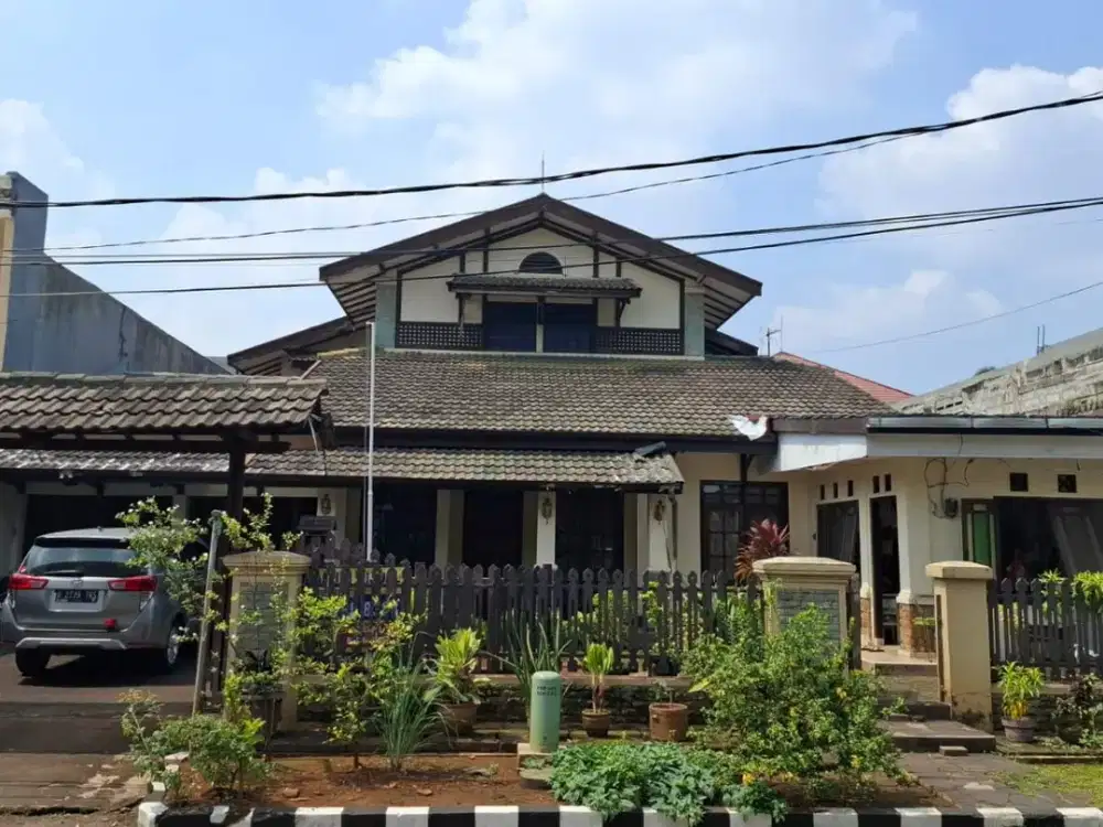 Dijual Rumah Turun harga  dijual cepat  Rmh tingkat eksklusif di jalan utama kav bilimoon pondok kelapa jaktim