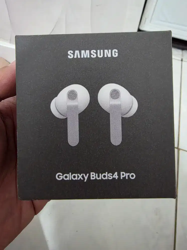Samsung galaxy buds4 pro mulus 99% like new