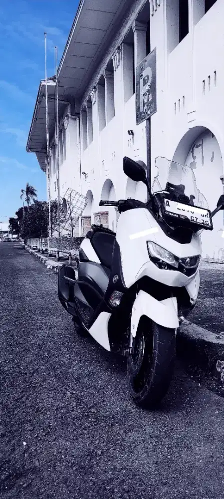 Yamaha nmax gen2 warna putih langka kinyis-kinyis