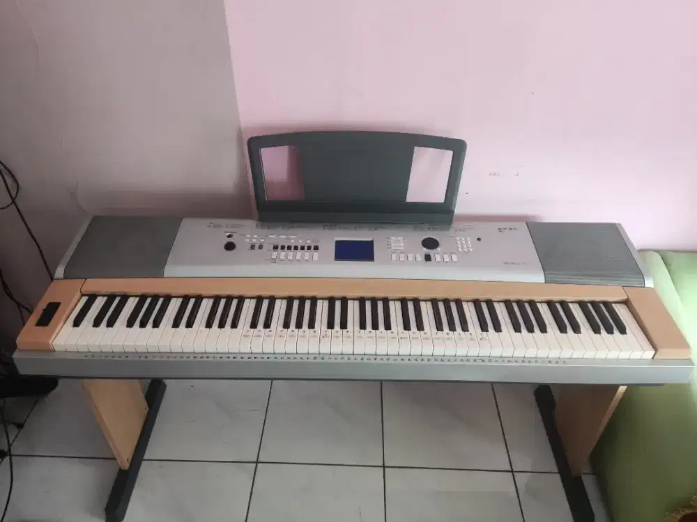 Yamaha DGX 630 88 keys preloved