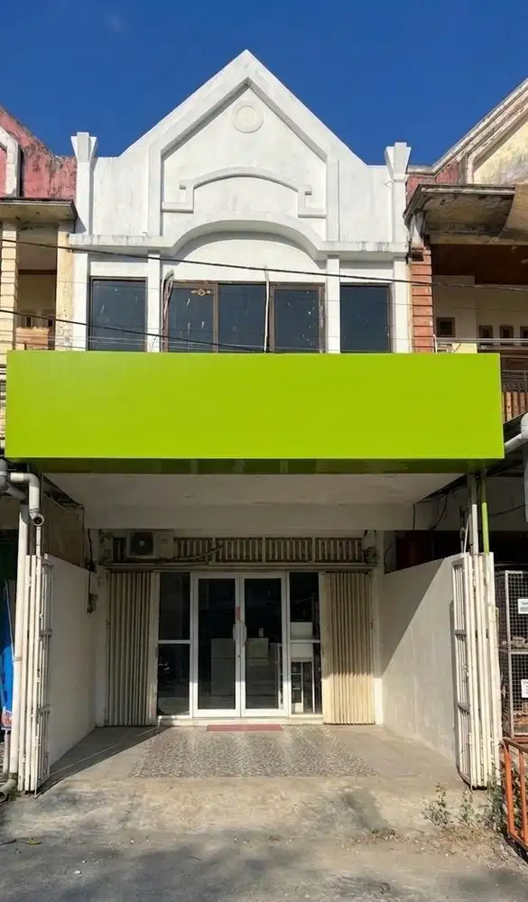 DIJUAL RUKO 2 LANTAI LOKASI STRATEGIS DI JL. AZALEA BLOK C3 MAROS
