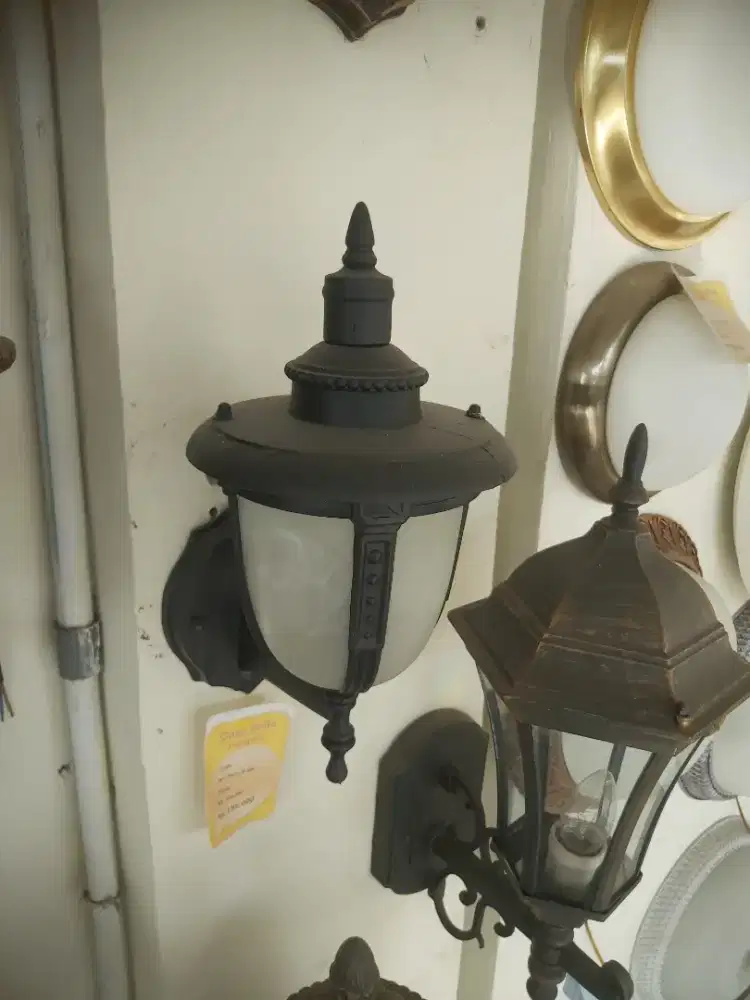 LAMPU DINDING DOKAR / DELMAN