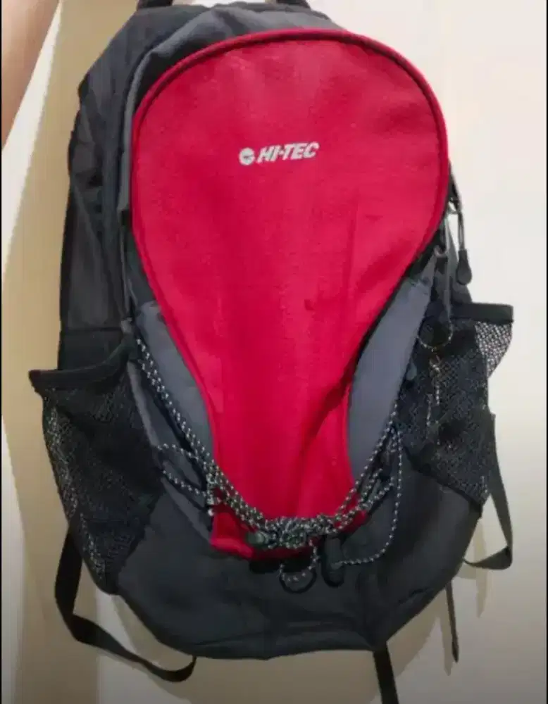Tas Ransel Hi-Tech Merah