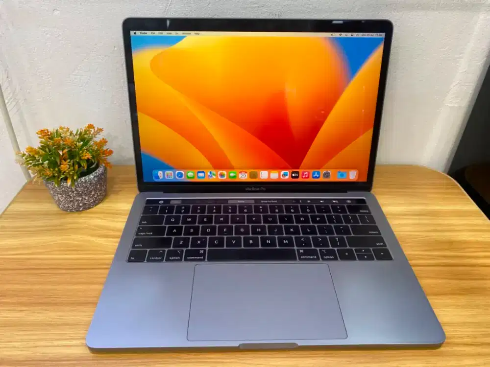 MacBook Pro (13 - Inch, 2019) i5 8GB/128GB, CC 550 Normal