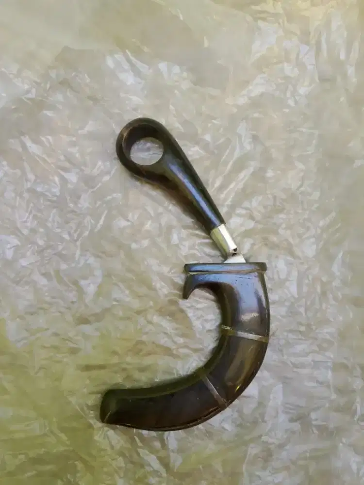 Pisau Kerambit tradisional