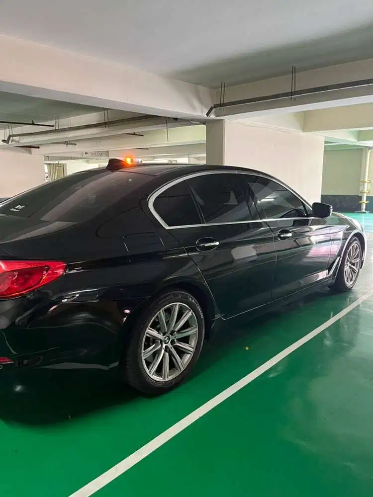 BMW 520i 2018 Bensin
