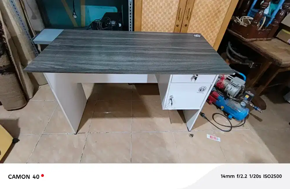 Meja Belajar atau meja Kantor uk P 120 cm x L 64 cn