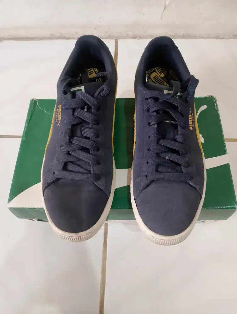 Sepatu Puma Suede Size 43