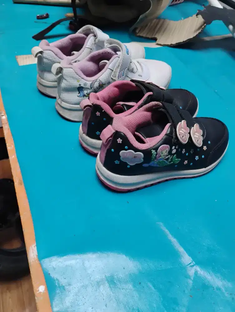 Sepatu anak merk Ando ukuran 29 dan 30