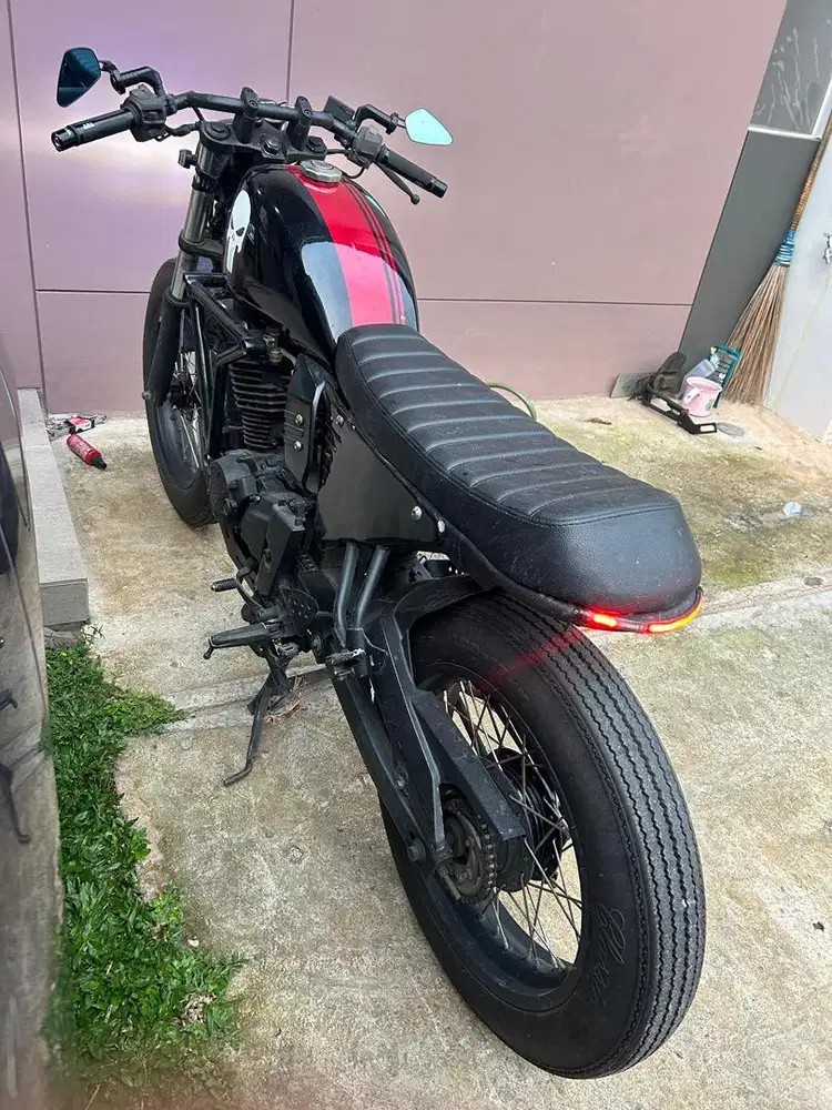 Yamaha Byson Custom Bratscafe