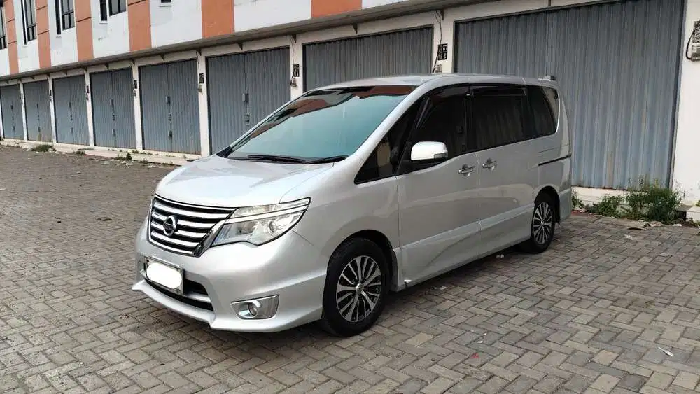 Nissan Serena 2015 HWS 2.0cc AT