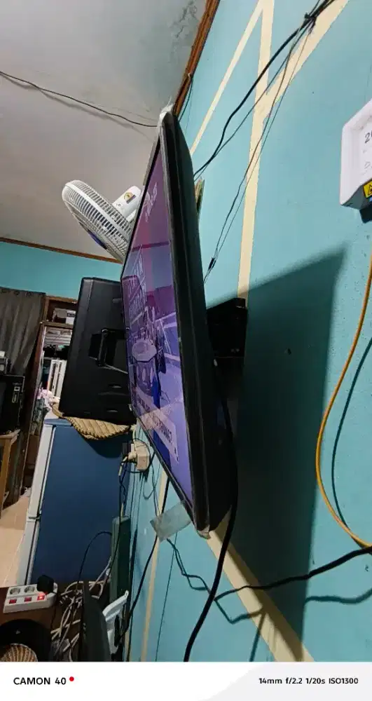 Led TV Sharp 32 inchi masih Analog belum digital