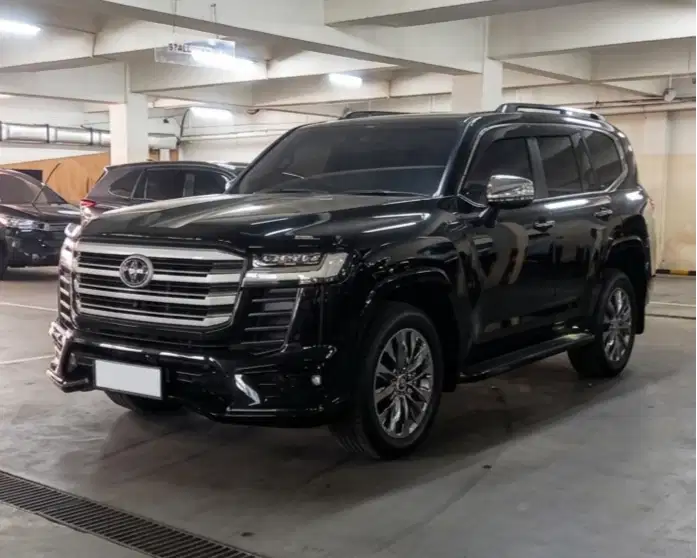 TOYOTA LAND CRUISER 300 VX-R 4x4 AT 2024