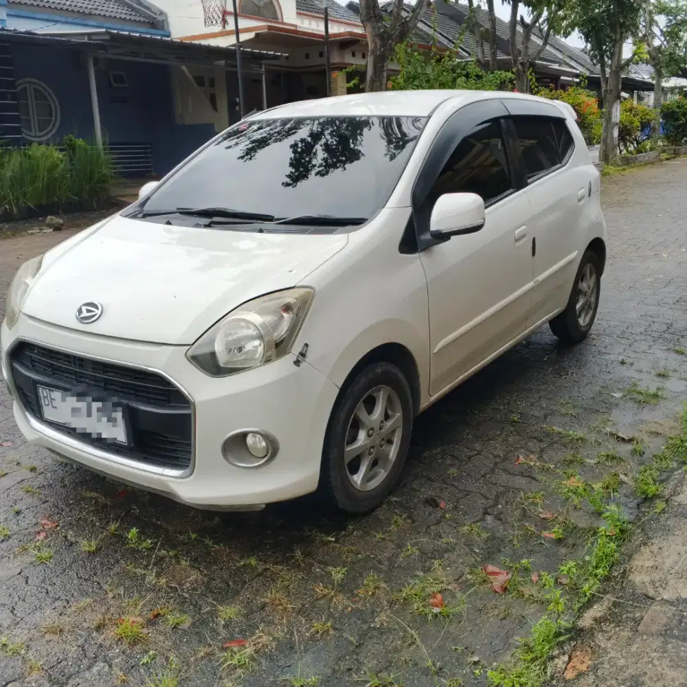 DIJUAL CEPAT DAIHATSU AYLA A/T 2013