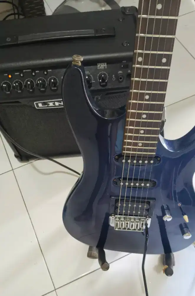 Gitar ibanez gio gsa60 dan ampli line6 spider classic 15