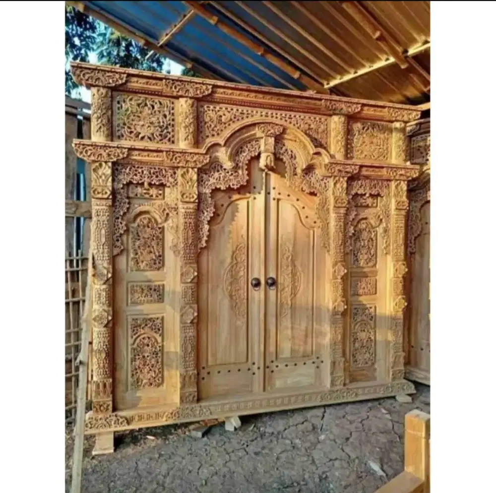 Pintu Gebyok Ukir Jepara