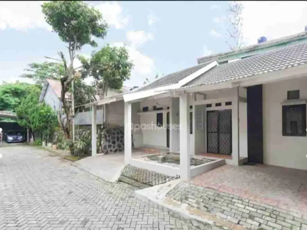 JUAL RUMAH CIBUBUR VILLA 1 BANGUNAN RAPI SIAP HUNI