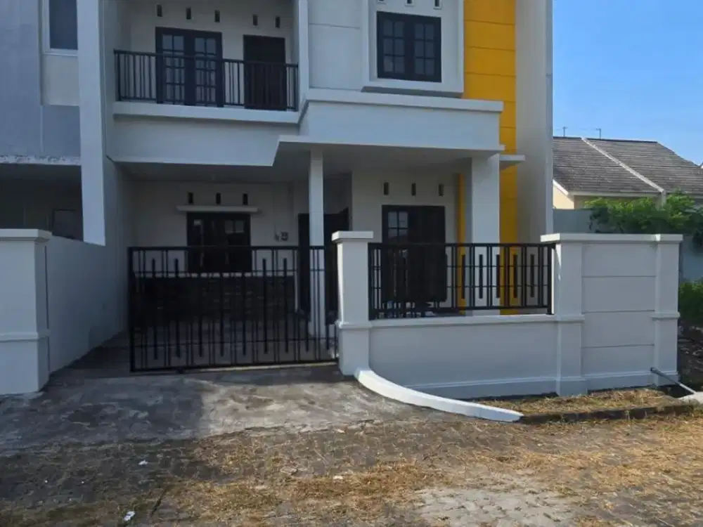 Rumah 2 Lantai Siap Huni Dekat Pakuwon Mall Solo Baru