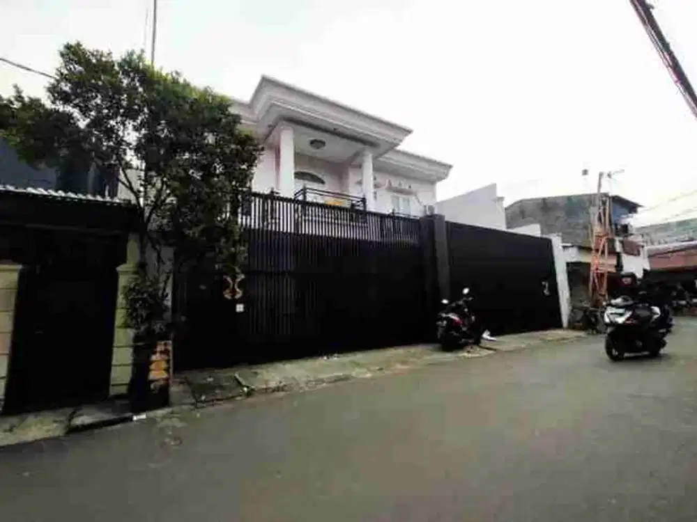 rumah megah di ciplak
Cipinang besar Jatinegara