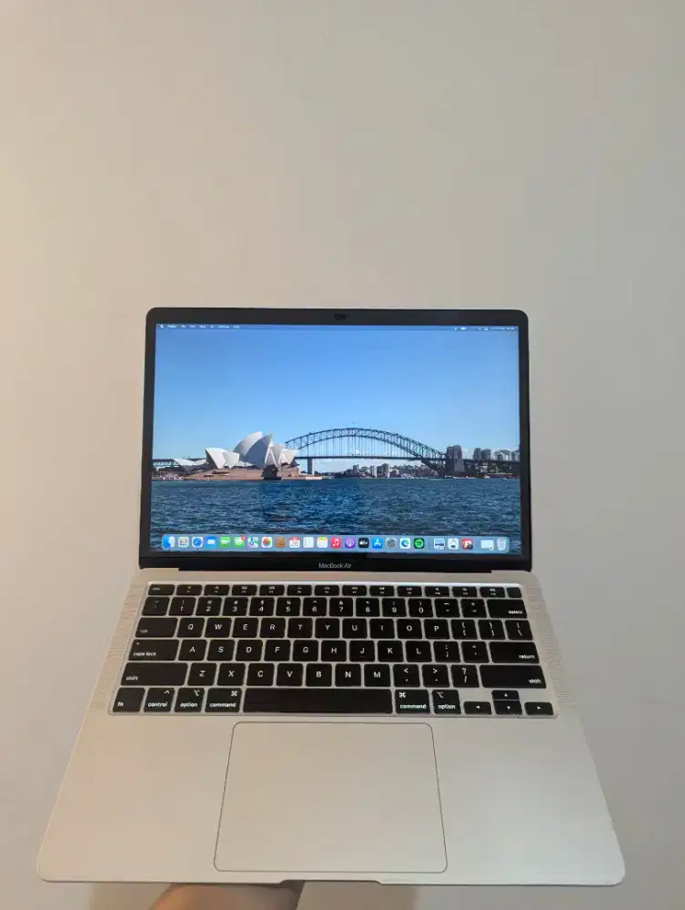 Macbook Air 2020 i3 8/256 ex iBox