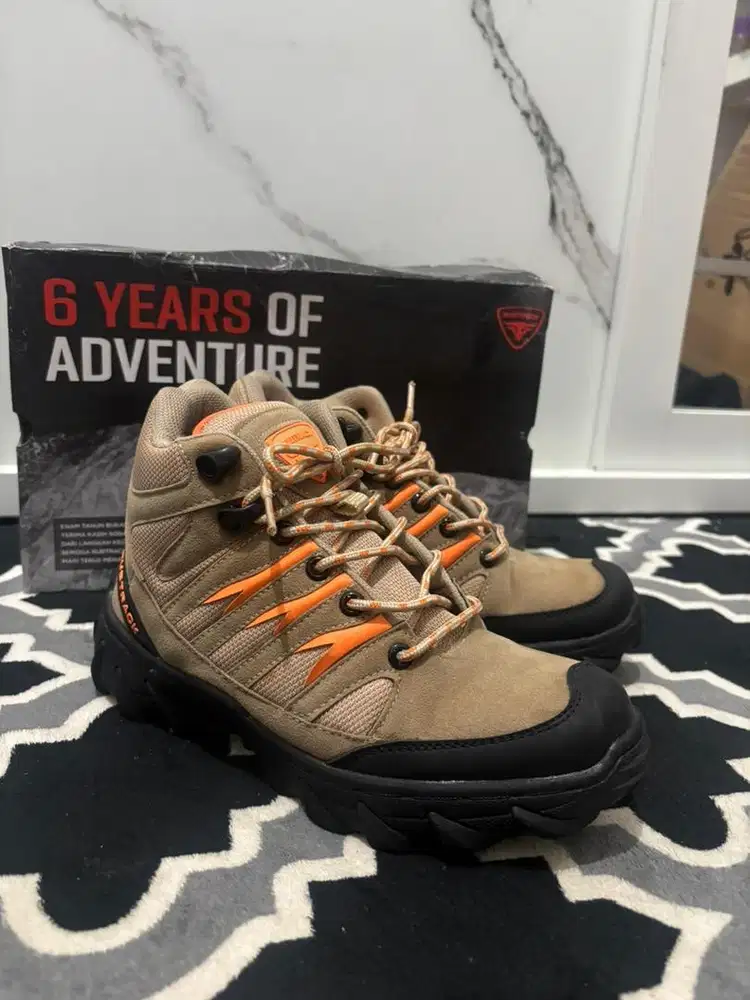 sepatu gunung rubtrack