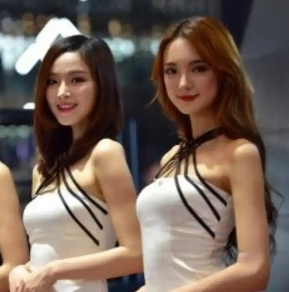 SPG (Sales Promotion Girl)